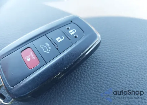 2021 Toyota Rav4 Hybrid Xse z USA, uszkodzony, nr VIN 4T3E6RFVXMU010659